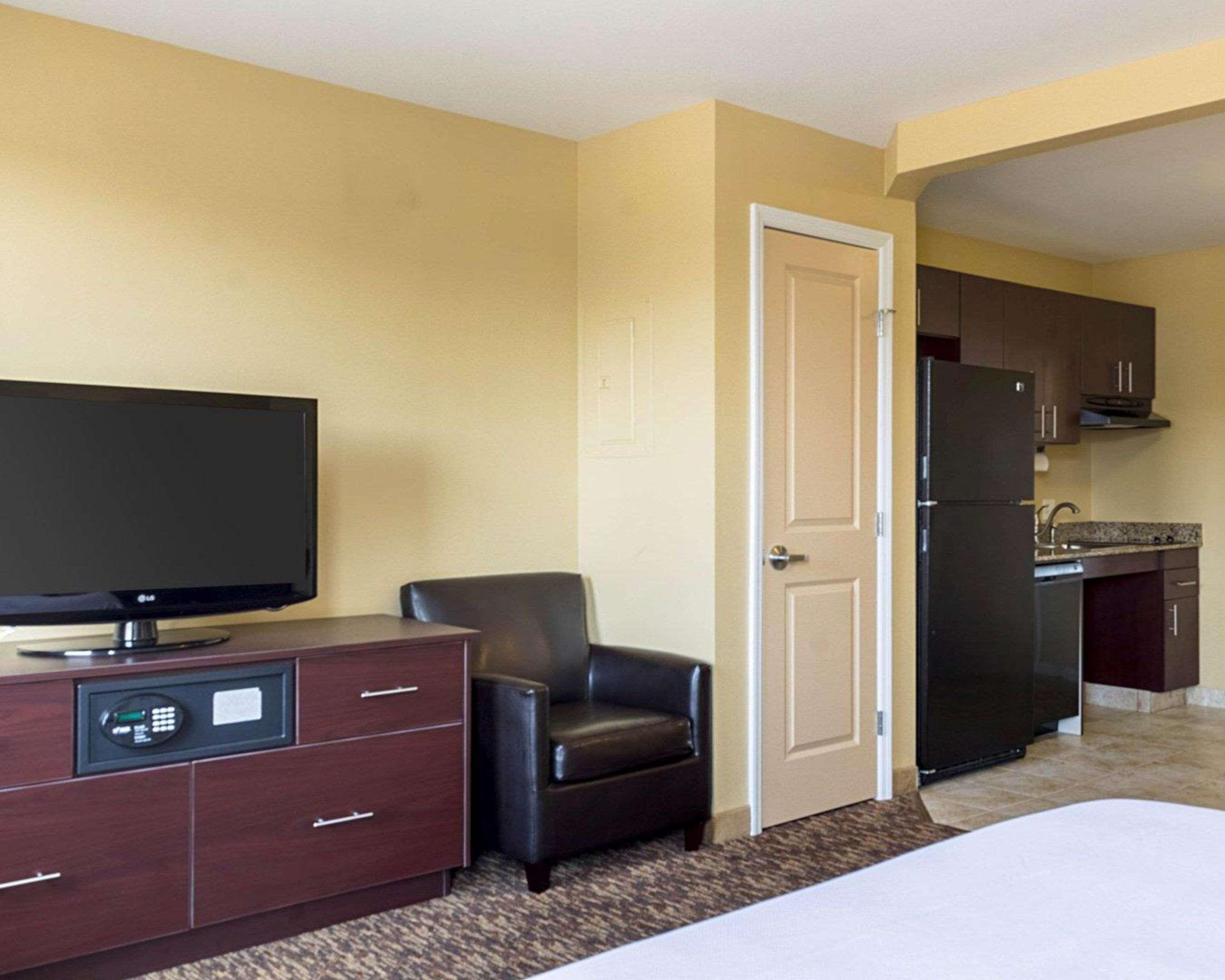 Mainstay Suites Minot Kültér fotó