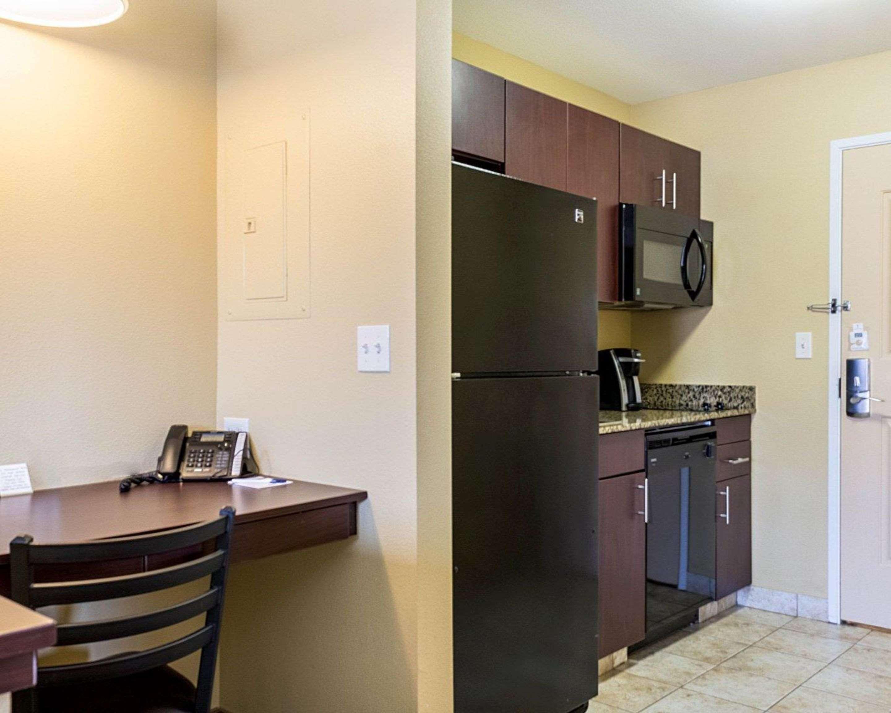 Mainstay Suites Minot Kültér fotó