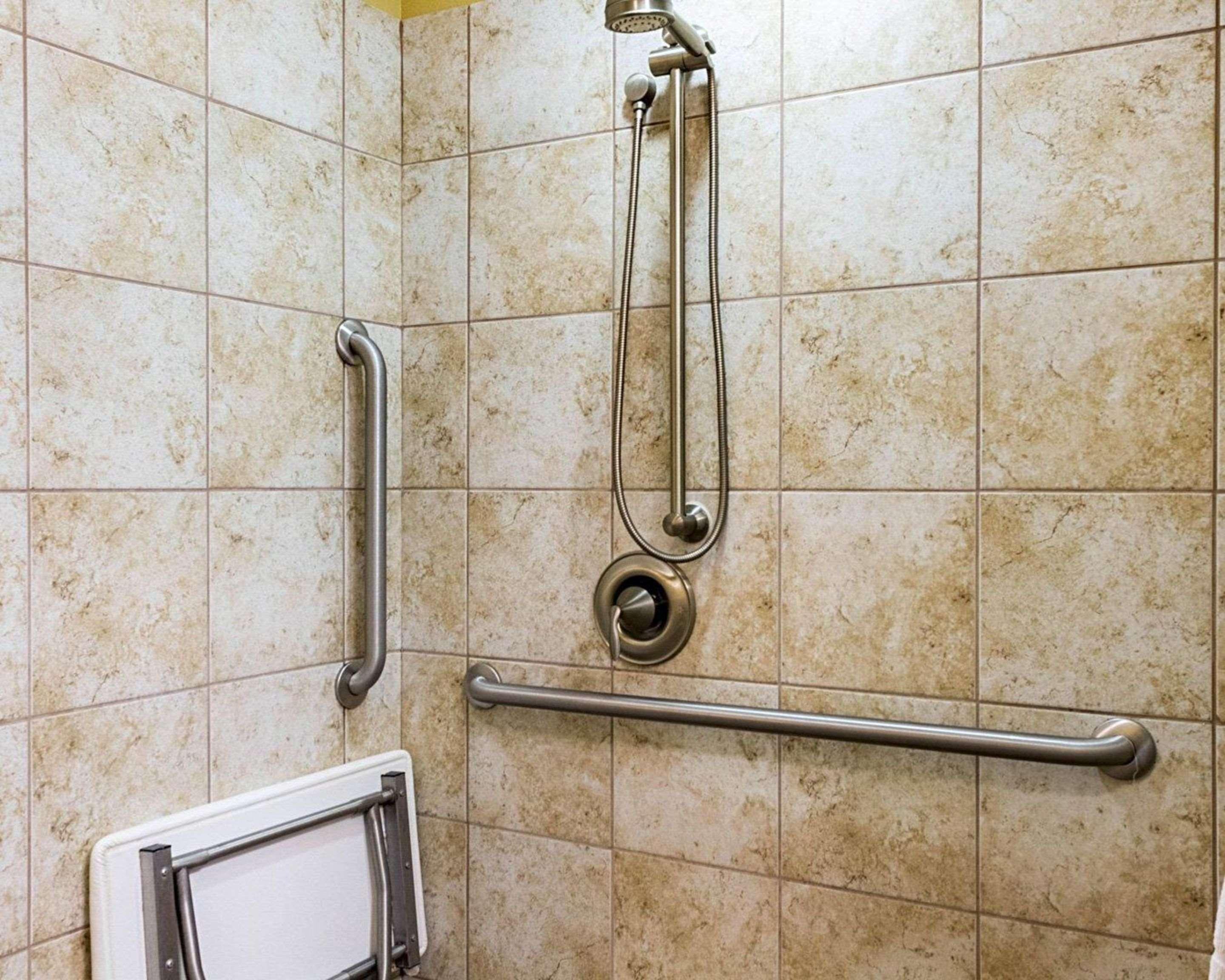 Mainstay Suites Minot Kültér fotó
