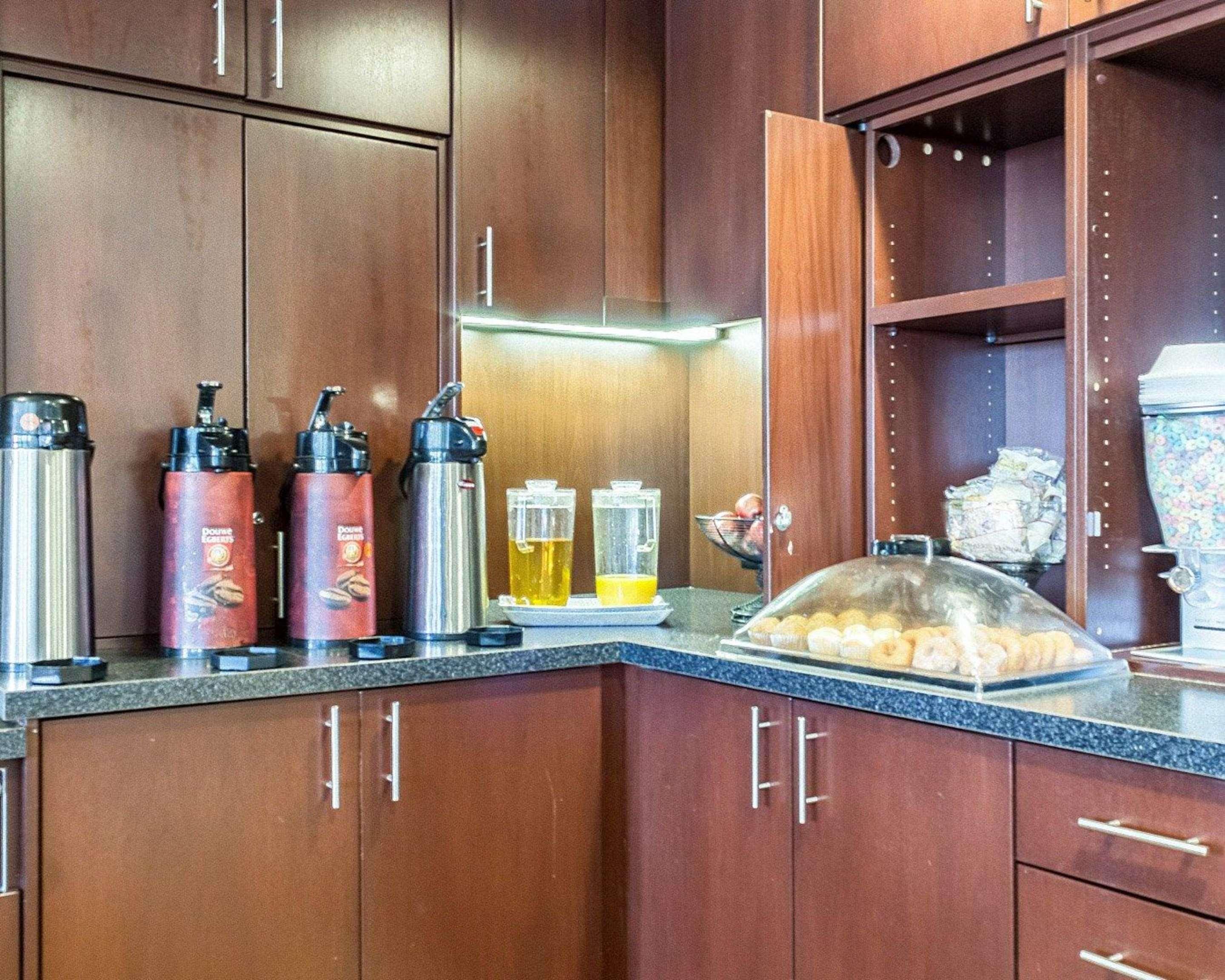 Mainstay Suites Minot Kültér fotó
